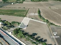 Prodej podílu pole, Vinařice, 1674 m2