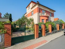 Pronájem vily, Praha - Modřany, Nečova, 200 m2