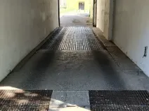 Pronájem garážového stání, Praha - Holešovice, Osadní, 11 m2