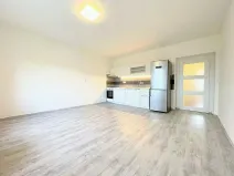 Pronájem bytu 2+kk, Liberec - Liberec I-Staré Město, nám. Žižkovo, 50 m2