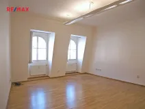 Pronájem kanceláře, Praha - Malá Strana, Karmelitská, 28 m2