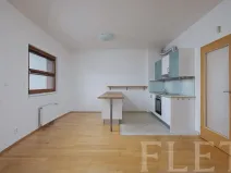 Pronájem bytu 1+kk, Praha - Záběhlice, Mattioliho, 32 m2