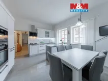 Prodej rodinného domu, Cheb, Kostelní náměstí, 148 m2