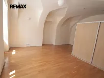 Pronájem bytu 1+1, Kolín, Karlovo náměstí, 44 m2