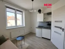 Pronájem bytu 1+kk, Praha - Prosek, Prosecká, 13 m2