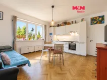 Prodej bytu 3+kk, Karlovy Vary - Drahovice, Mánesova, 68 m2
