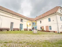 Prodej rodinného domu, Uzeničky, 590 m2