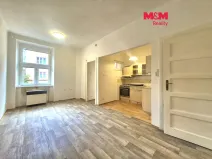 Pronájem bytu 1+kk, Praha - Holešovice, Stupkova, 31 m2