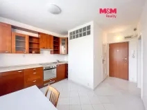 Pronájem bytu 1+1, Praha - Letňany, Dobratická, 31 m2