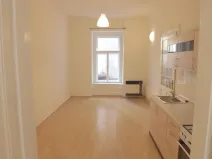 Pronájem bytu 1+1, Praha - Nusle, náměstí Generála Kutlvašra, 49 m2