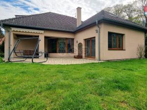 Prodej rodinného domu, Černovice, 280 m2