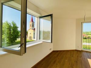 Prodej bytu 2+1, Rostěnice-Zvonovice, 52 m2