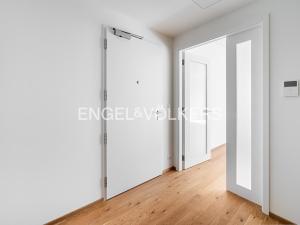 Pronájem bytu 1+kk, Praha - Holešovice, Jankovcova, 42 m2