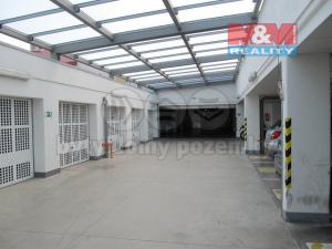 Pronájem garážového stání, Pardubice - Zelené Předměstí, Jana Palacha, 16 m2