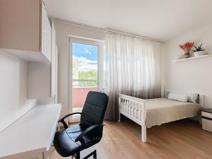 Prodej bytu 2+kk, Praha - Horní Měcholupy, Modenská, 58 m2