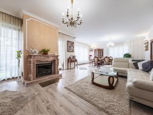 Prodej rodinného domu, Praha - Dolní Měcholupy, Za Kovárnou, 308 m2