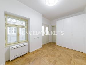 Pronájem bytu 2+kk, Praha - Malá Strana, Nosticova, 44 m2