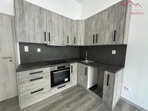 Pronájem bytu 2+kk, Chomutov, Školní, 46 m2