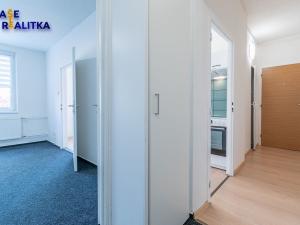 Pronájem bytu 2+1, Hranice - Hranice I-Město, Tř. 1. máje, 60 m2