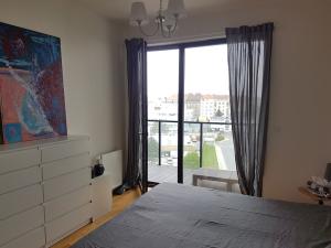 Pronájem bytu 3+kk, Praha - Holešovice, Sanderova, 97 m2