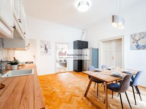 Prodej bytu 3+1, Praha - Malá Strana, Mostecká, 112 m2