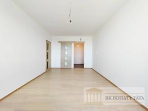 Prodej bytu 2+kk, Praha - Petrovice, Kurčatovova, 43 m2