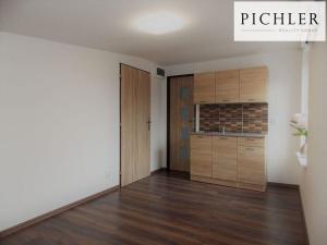 Pronájem bytu 1+kk, Karlovy Vary, Západní, 18 m2