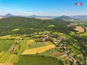 Prodej pozemku pro bydlení, Jenčice, 1599 m2