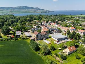 Prodej komerční nemovitosti, Přítluky, 1311 m2