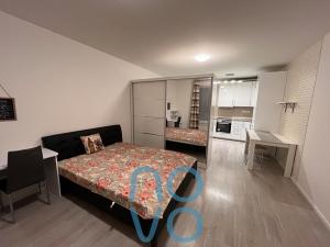 Pronájem bytu 1+kk, Praha - Strašnice, Zvěřinova, 38 m2