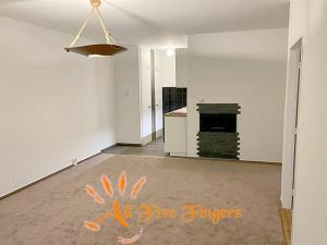 Pronájem bytu 2+kk, Praha - Bohnice, Zelenohorská, 43 m2