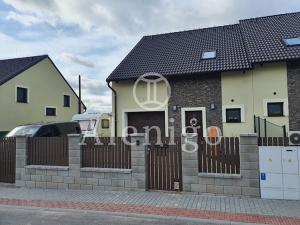 Prodej rodinného domu, Stochov, U Karlovarky, 160 m2