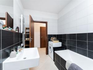 Pronájem bytu 2+kk, Praha - Střížkov, Makedonská, 54 m2