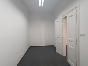 Pronájem kanceláře, Hradec Králové, Československé armády, 40 m2