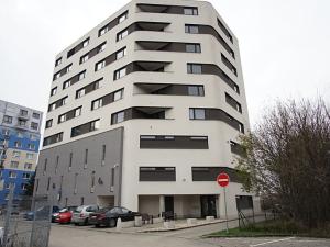 Pronájem garáže, Brno, třída Generála Píky, 20 m2