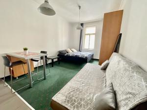 Pronájem bytu 1+kk, Praha - Nusle, Slavojova, 30 m2