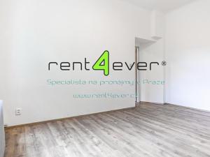 Pronájem bytu 2+kk, Praha - Nové Město, Na Slupi, 32 m2