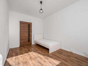 Pronájem bytu 3+1, Praha - Hlubočepy, Renoirova, 72 m2