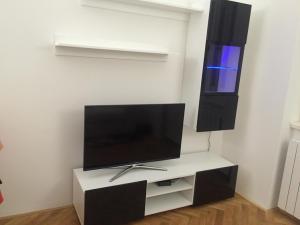 Pronájem bytu 2+kk, Praha - Nusle, Slavojova, 40 m2