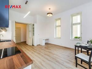 Pronájem bytu 2+kk, Praha - Vinohrady, Dykova, 50 m2