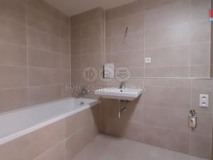 Pronájem bytu 2+kk, Praha - Vysočany, Smržových, 60 m2