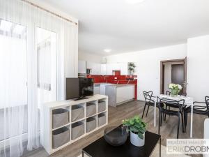 Prodej bytu 2+kk, Praha - Dolní Měcholupy, Kryšpínova, 59 m2