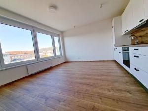 Pronájem bytu 1+kk, Praha - Vysočany, Kolbenova, 37 m2