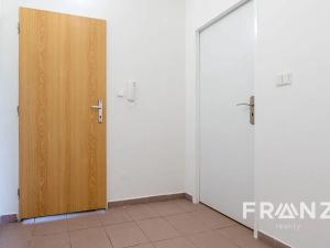 Pronájem bytu 2+kk, Ostrava, Novoveská, 58 m2