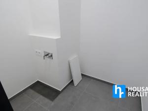 Pronájem bytu 2+kk, Praha - Vysočany, Kolbenova, 59 m2