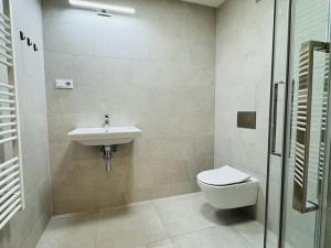 Pronájem bytu 1+kk, Praha - Košíře, Lerausova, 89 m2