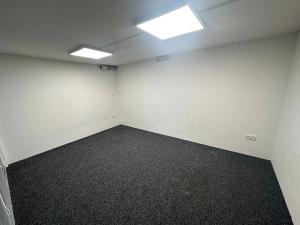 Pronájem obchodního prostoru, Praha - Vysočany, U Kloubových domů, 280 m2