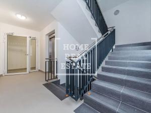 Prodej bytu 1+kk, Praha - Smíchov, Pod Barvířkou, 32 m2