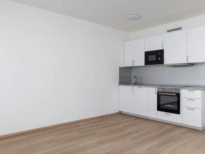 Pronájem bytu 1+kk, Praha - Hloubětín, Laponská, 32 m2