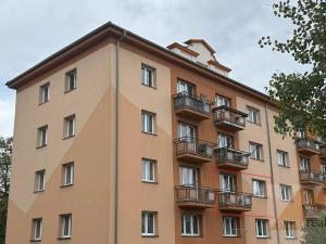 Prodej bytu 2+1, Ostrov, Štúrova, 62 m2